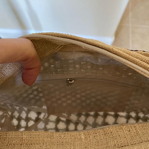 Woven Raffia Handbag - Picture 7 of 7
